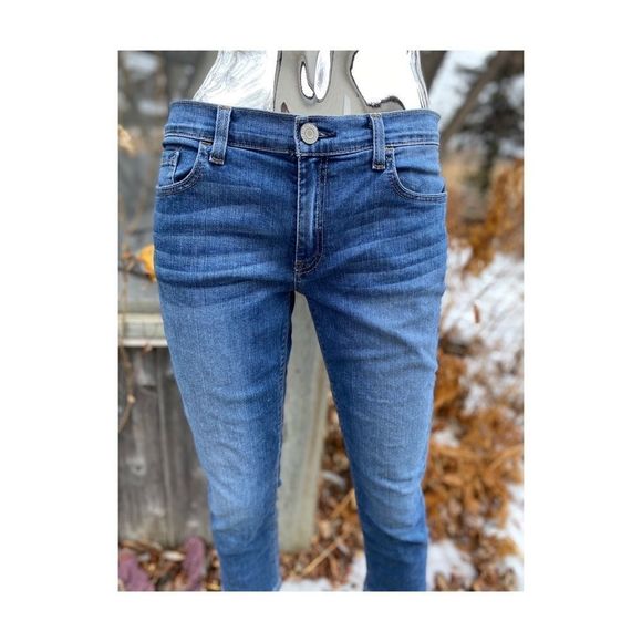 Tommy Hilfiger Skinny Crop Jeans Mid Rise Med Wash Sz 8 - Picture 2 of 12